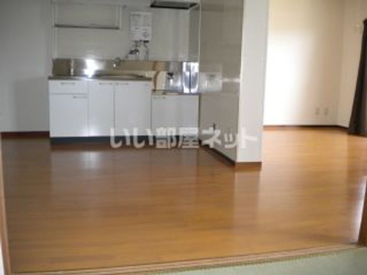 メゾン東大垣の居間