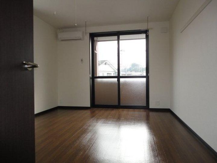 アメニティ市原の居間