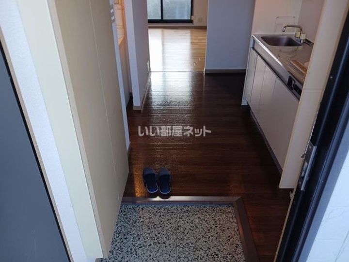 三重県伊賀市山出(アパート)の賃貸物件の玄関