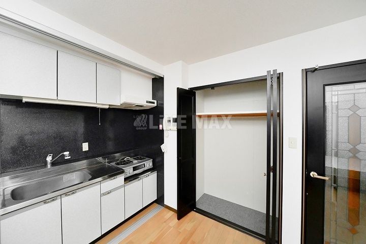 BOND BLD.IVの内装