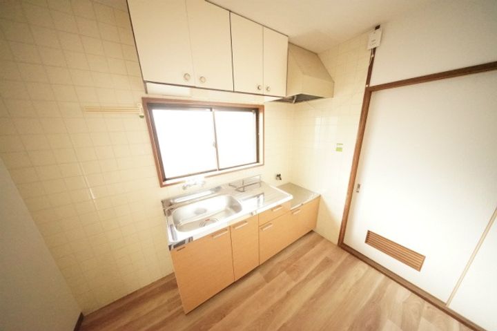 山口県下関市関西町(マンション)の賃貸物件のキッチン