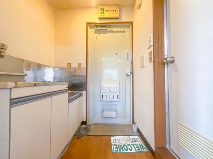 オレンヂハイツの玄関