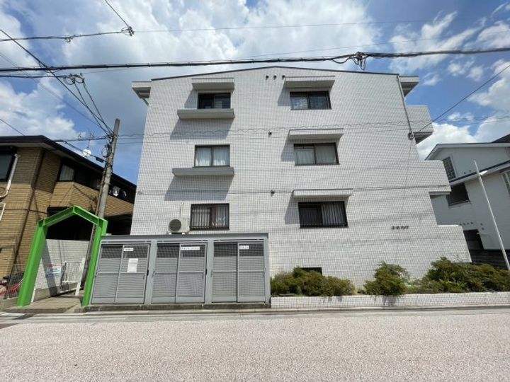 大阪府高槻市八幡町(マンション)の賃貸物件の外観