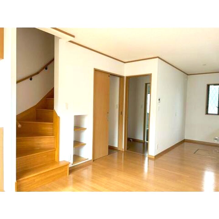 神奈川県茅ヶ崎市浜竹2(一戸建)の賃貸物件の居間