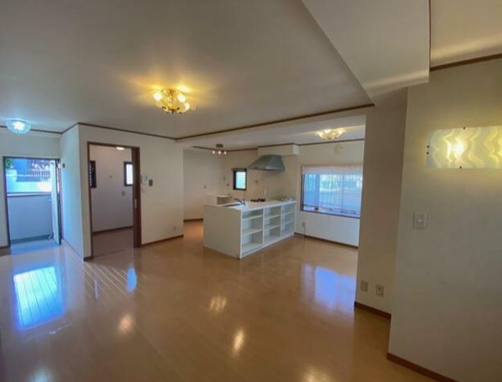 神奈川県横浜市旭区中尾2(マンション)の賃貸物件の居間