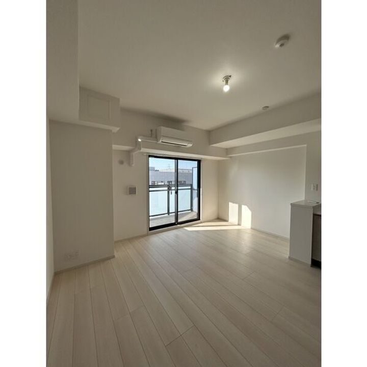 S-RESIDENCE岡崎公園aureateの居間