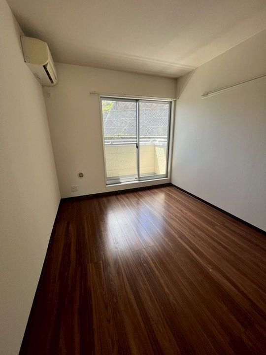 神奈川県秦野市南矢名(アパート)の賃貸物件の居間