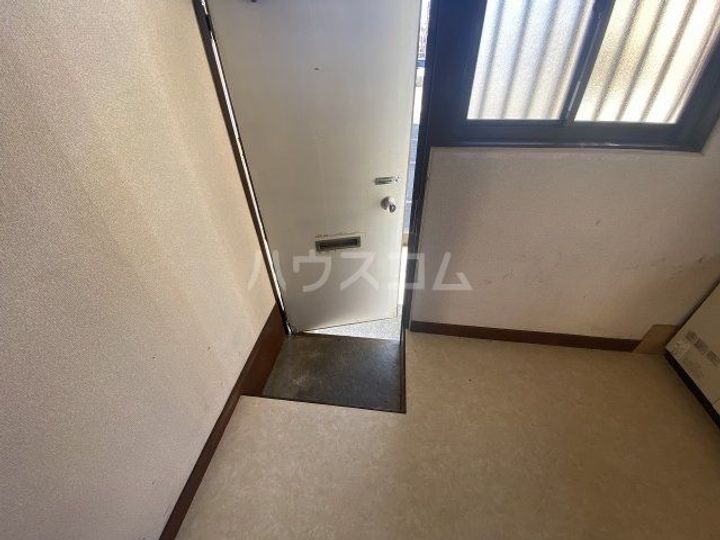 ハイコーポ南行徳の玄関