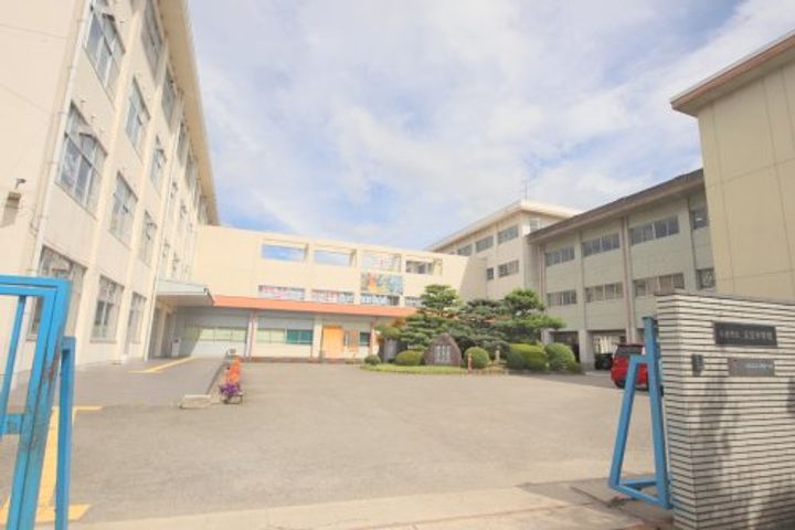 プレミール新大宮の周辺