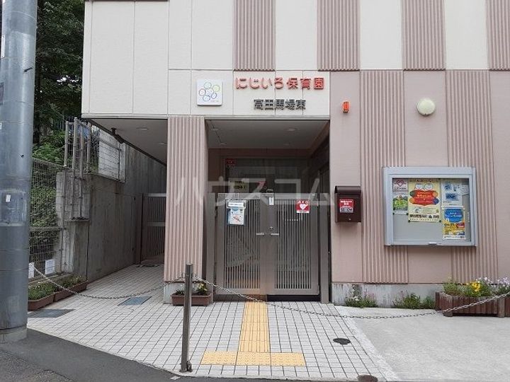 ルーブル高田馬場の周辺