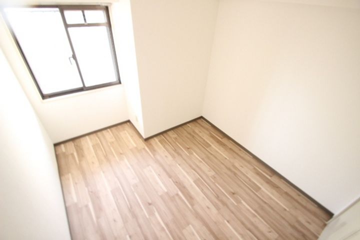 EFT-牛田東の内装