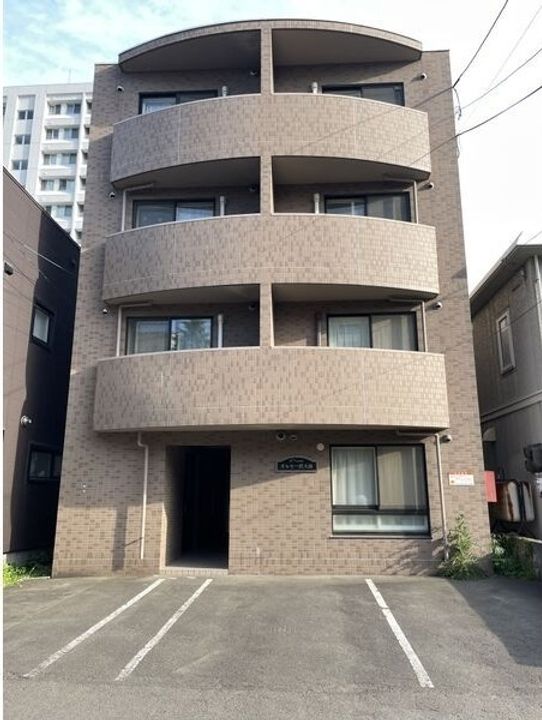 オルセー医大前の外観
