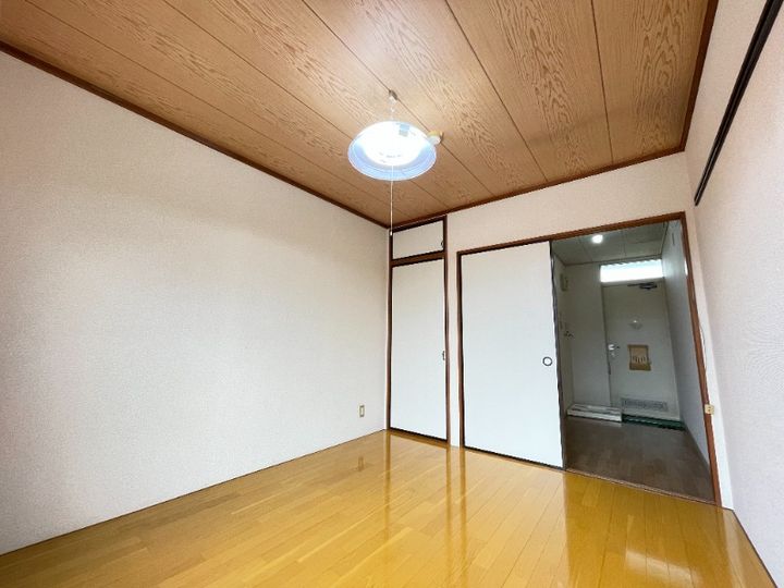 ジュネス中川の内装