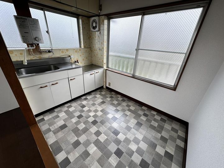 ルートサイド266の内装