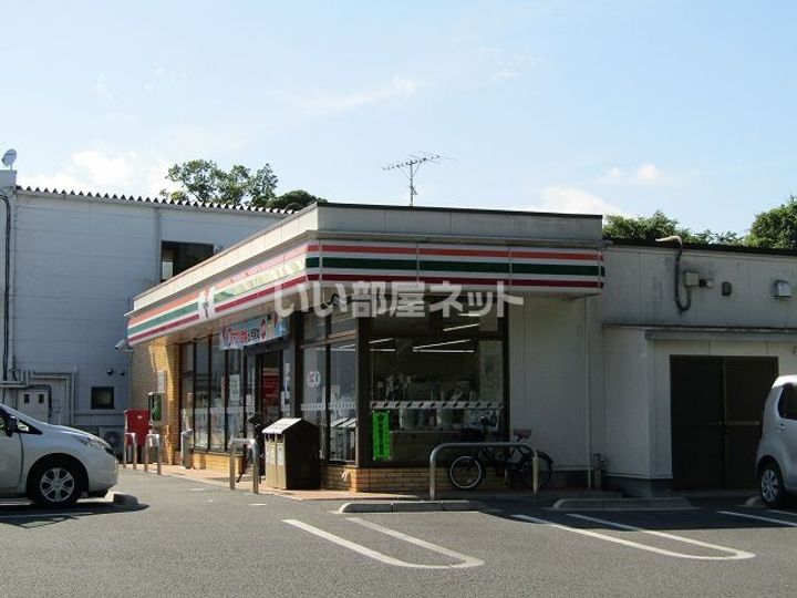 パストラルの周辺