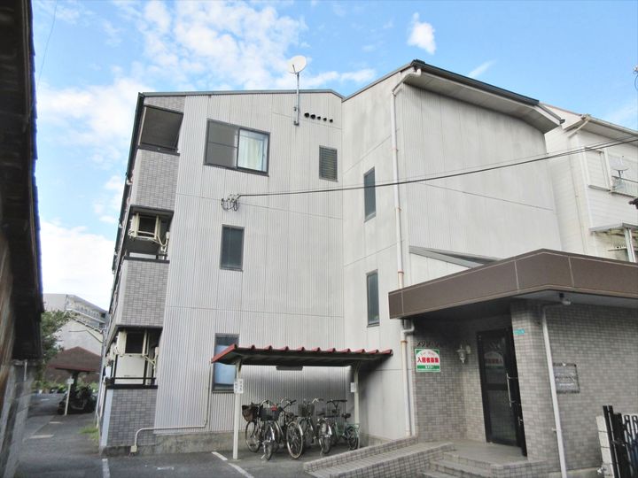 メゾンソレイユの外観