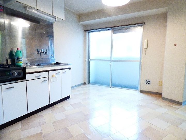 東京都府中市住吉町1(マンション)の賃貸物件の居間