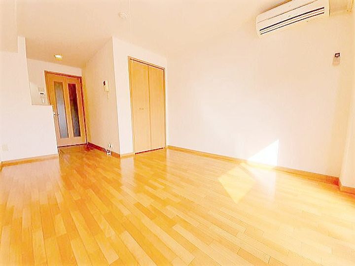 プレーヌ参番館の居間