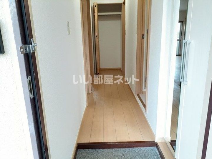 兵庫県伊丹市昆陽南2(マンション)の賃貸物件の玄関