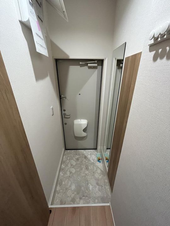 フェリス萩野町の玄関