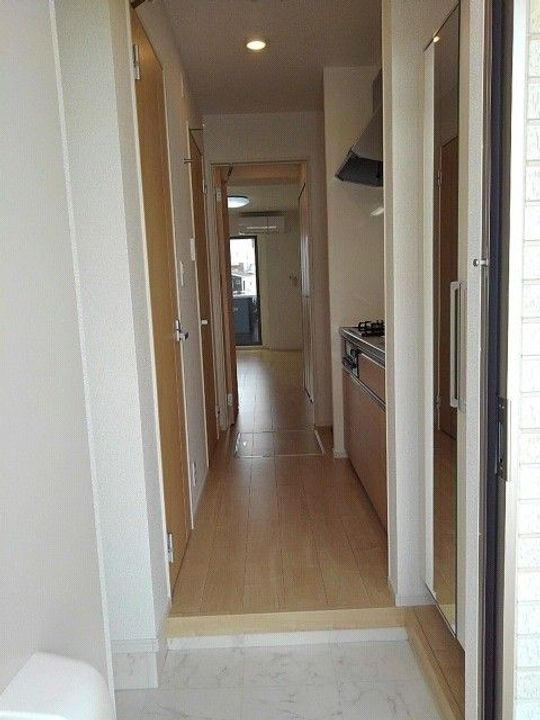 東京都福生市武蔵野台2(アパート)の賃貸物件の玄関