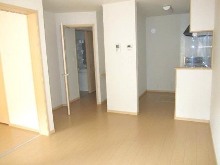 愛媛県宇和島市丸穂町1(アパート)の賃貸物件の居間