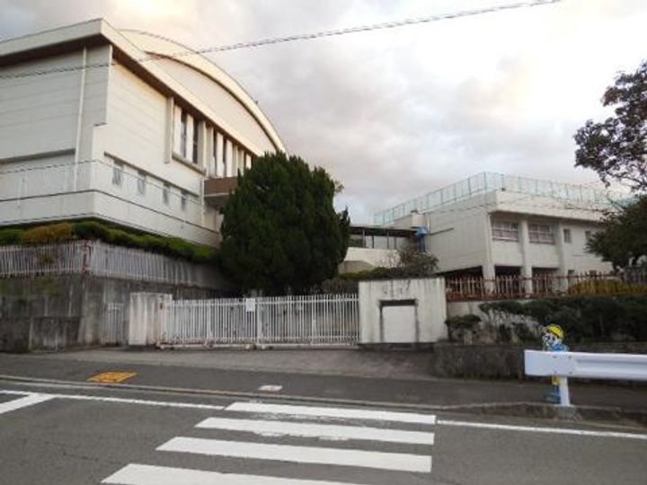 愛媛県宇和島市丸穂町1(アパート)の賃貸物件の周辺