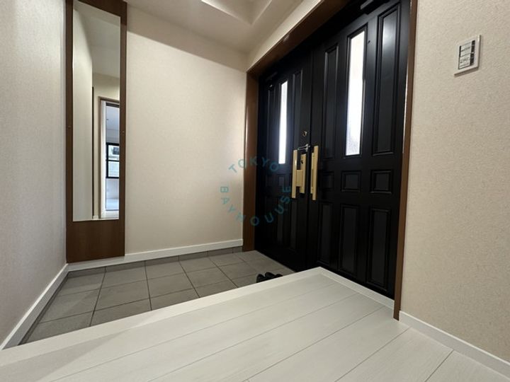 東京都大田区雪谷大塚町(一戸建)の賃貸物件の玄関