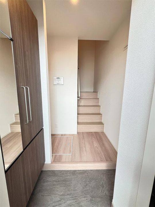 東京都新宿区愛住町(一戸建)の賃貸物件の玄関