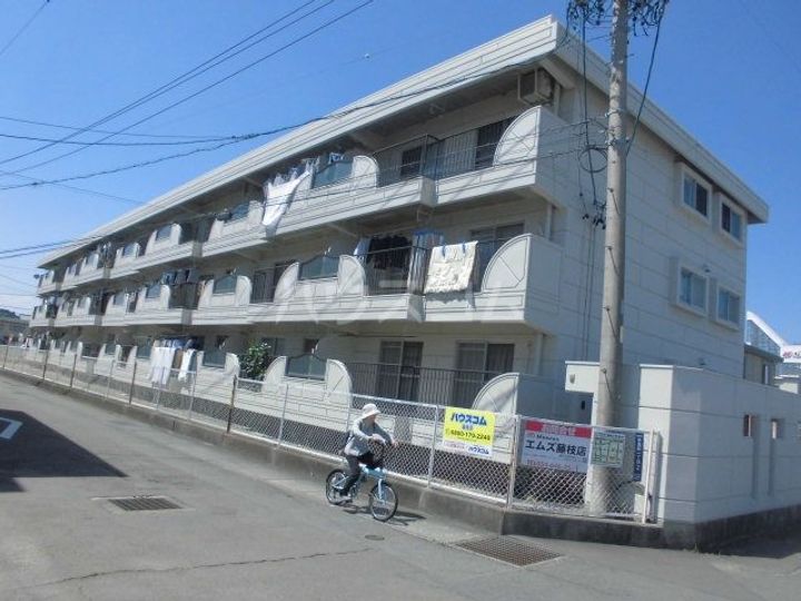 グランドハイツ青葉の外観