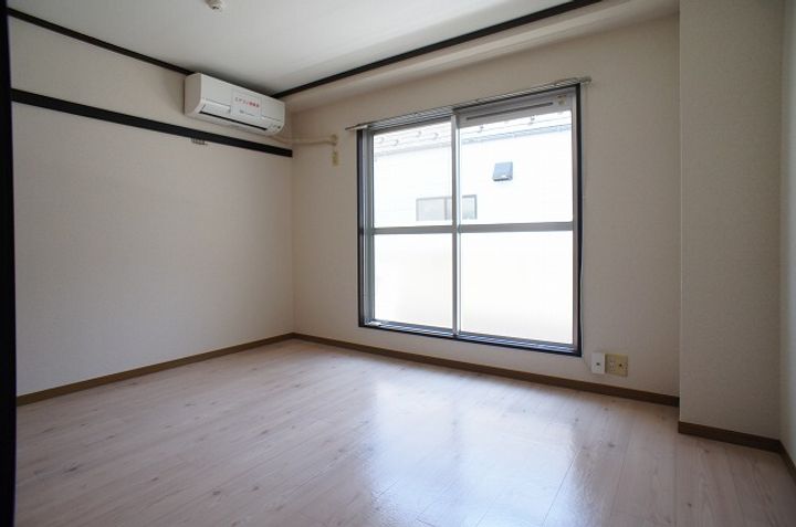 いずみハイツの居間