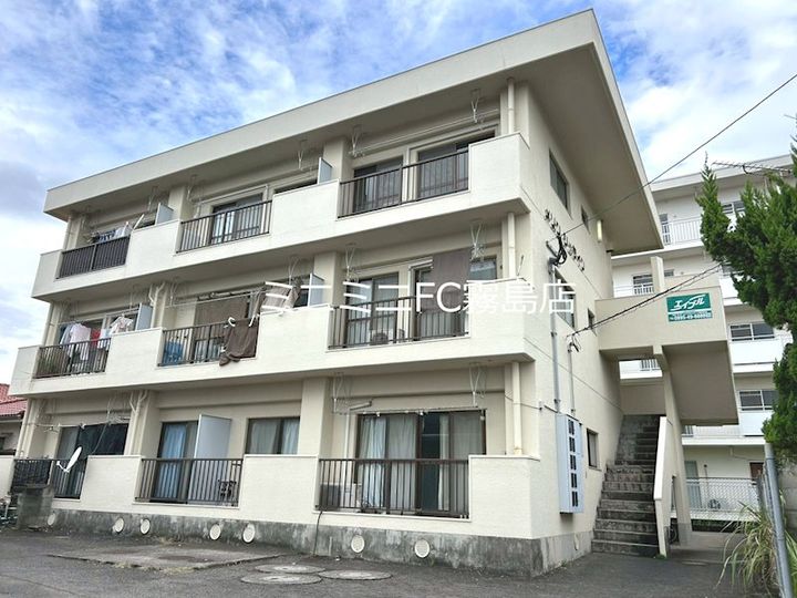 メゾンシュラインの外観