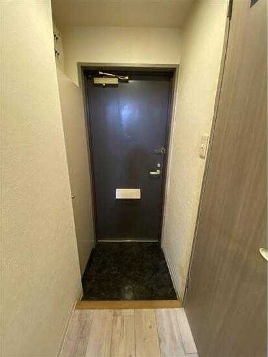 神奈川県藤沢市円行2(マンション)の賃貸物件の玄関