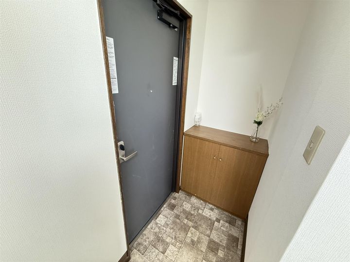 山形県山形市小白川町1(マンション)の賃貸物件の玄関