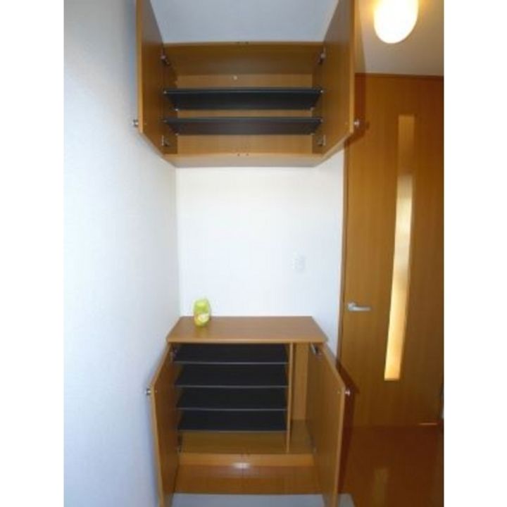 ソレジオ藤原の玄関