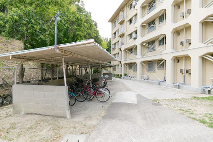 公社賃貸SMALIO 香里三井Bの地図