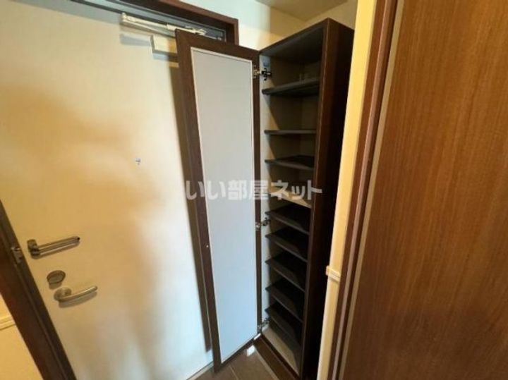 クラスインおもろまち駅前の玄関