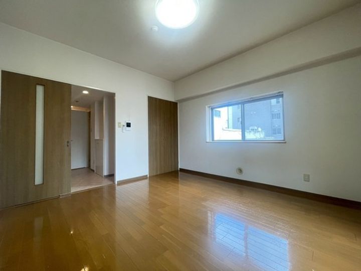 竹屋町村田ビルの居間