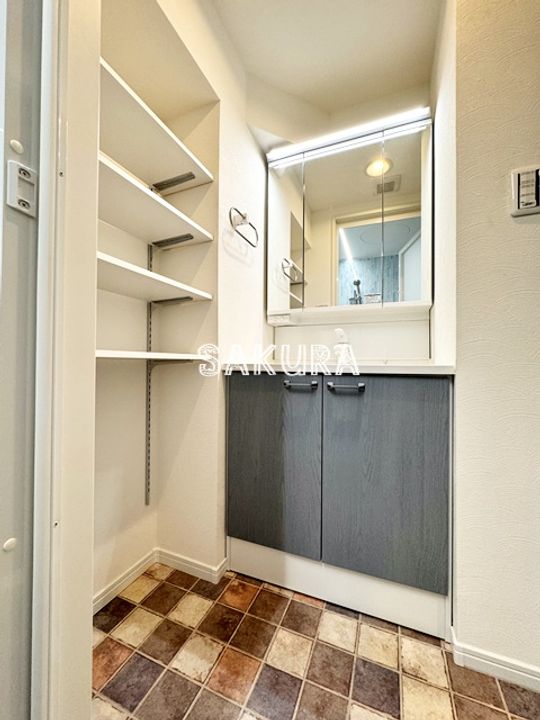 新横浜ハイツの内装