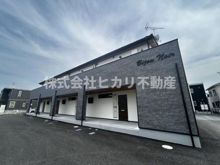 【角部屋】Bijou Noirの外観