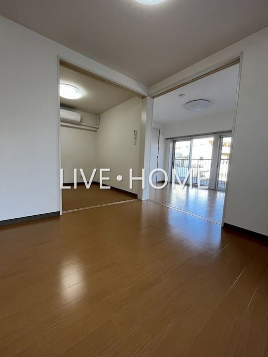 東京都杉並区高円寺南4(マンション)の賃貸物件の居間