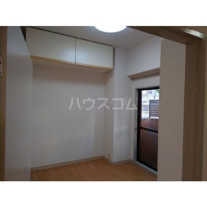 リヴァーサイド植田の内装