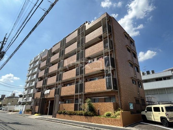 リヴァーサイド植田の外観