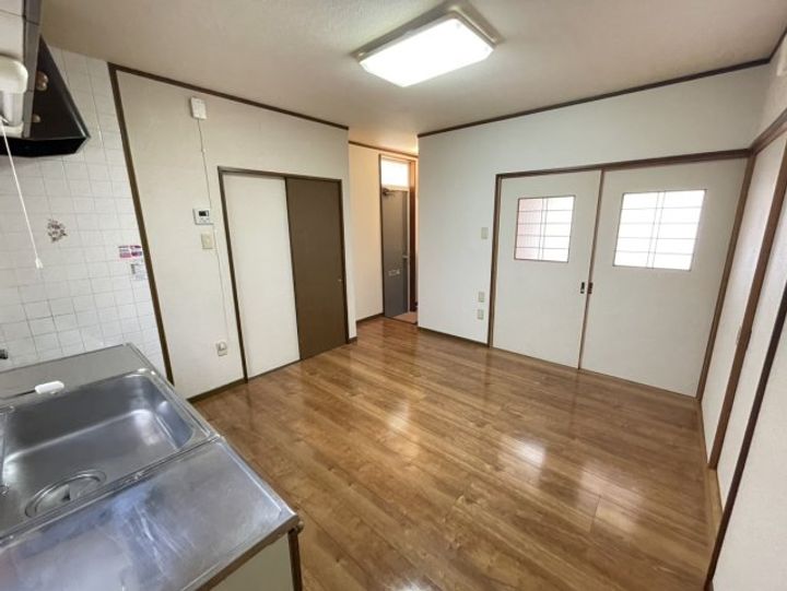メゾンド古町Aの居間