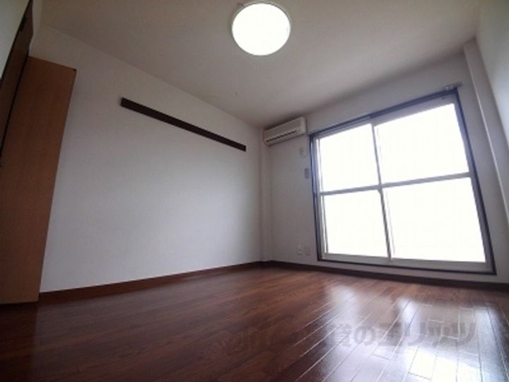 ベルロード福満の居間