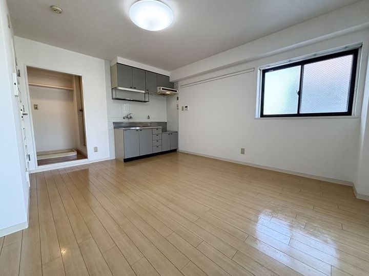 日宝エミール西千石の居間