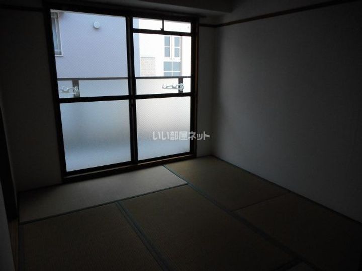 大阪府枚方市香里園町(マンション)の賃貸物件の居間