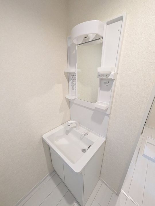 神奈川県横浜市鶴見区仲通2(アパート)の賃貸物件の内装