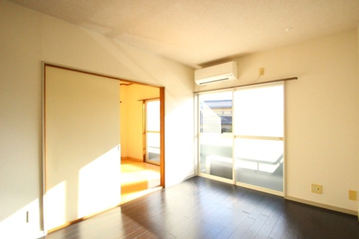 ハウゼ・レッツ・ビギン A棟の内装