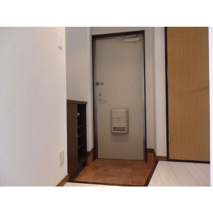 Surplus Kitahara Bの玄関